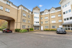 Modern 1BR flat - free parking + lift